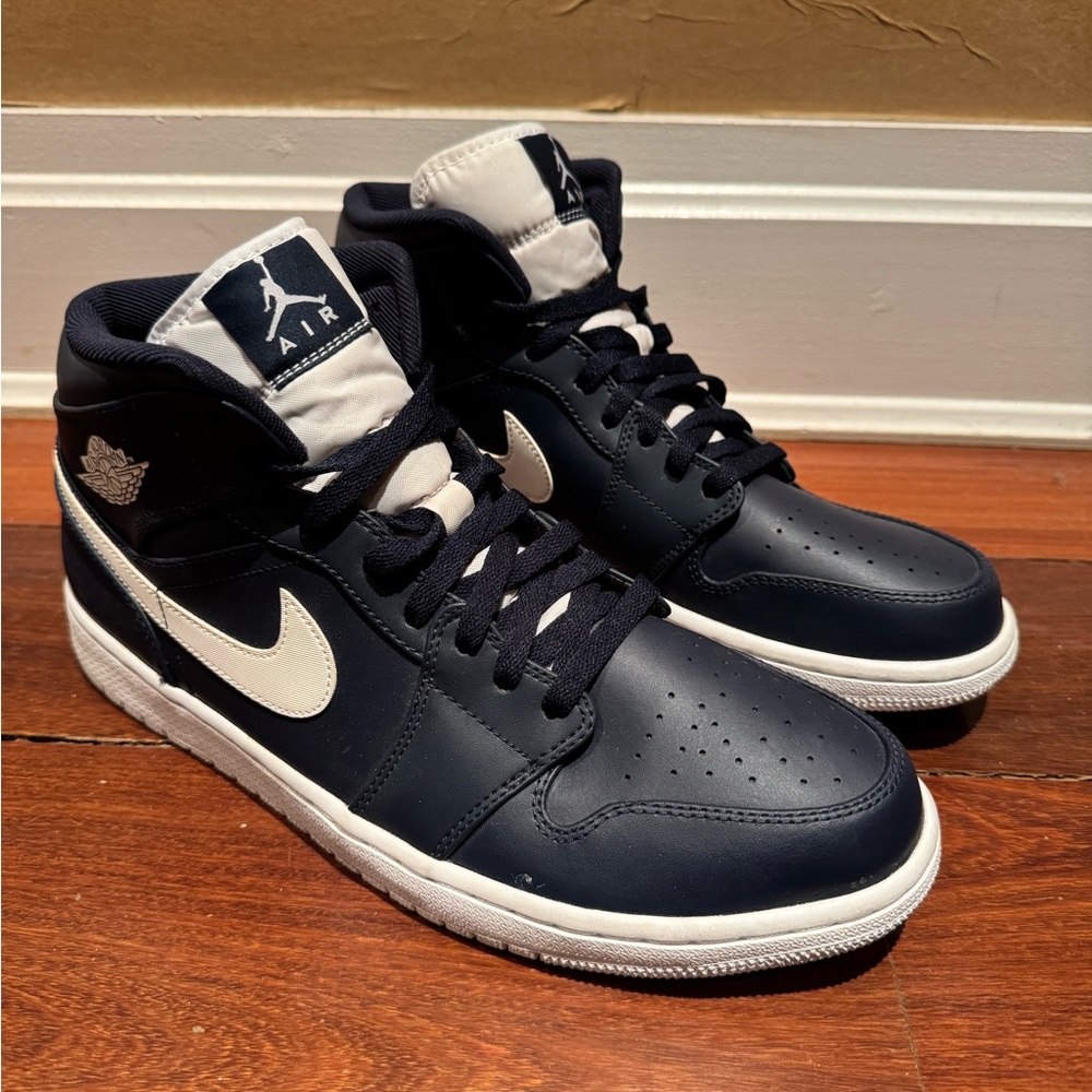 Jordan Mid-Top Sneakers in Navy and White - Size 12